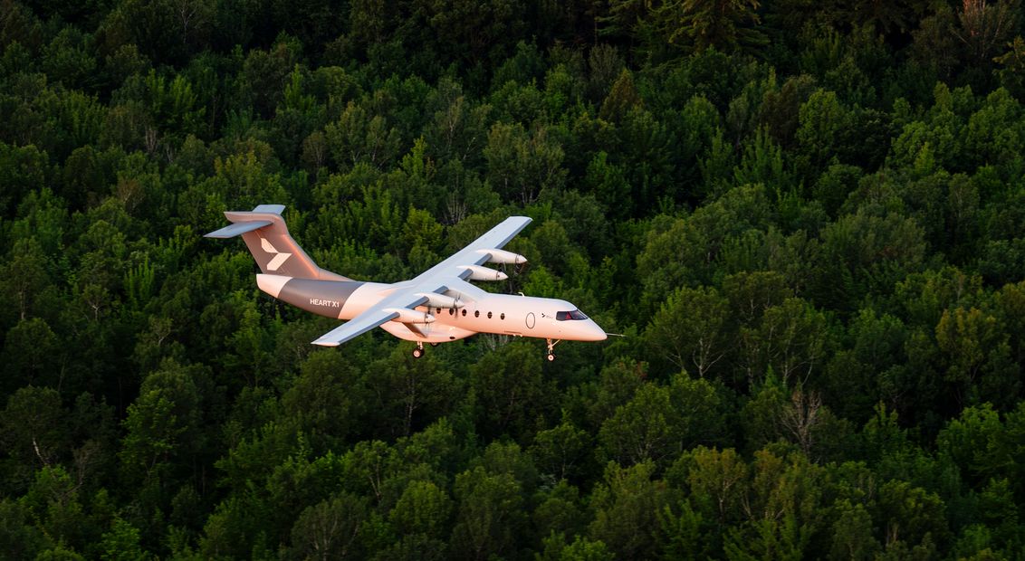 Heart Aerospace X1 mid-air